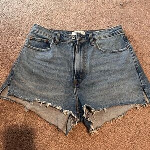 Abercrombie & Fitch The Mom Short Curve Love